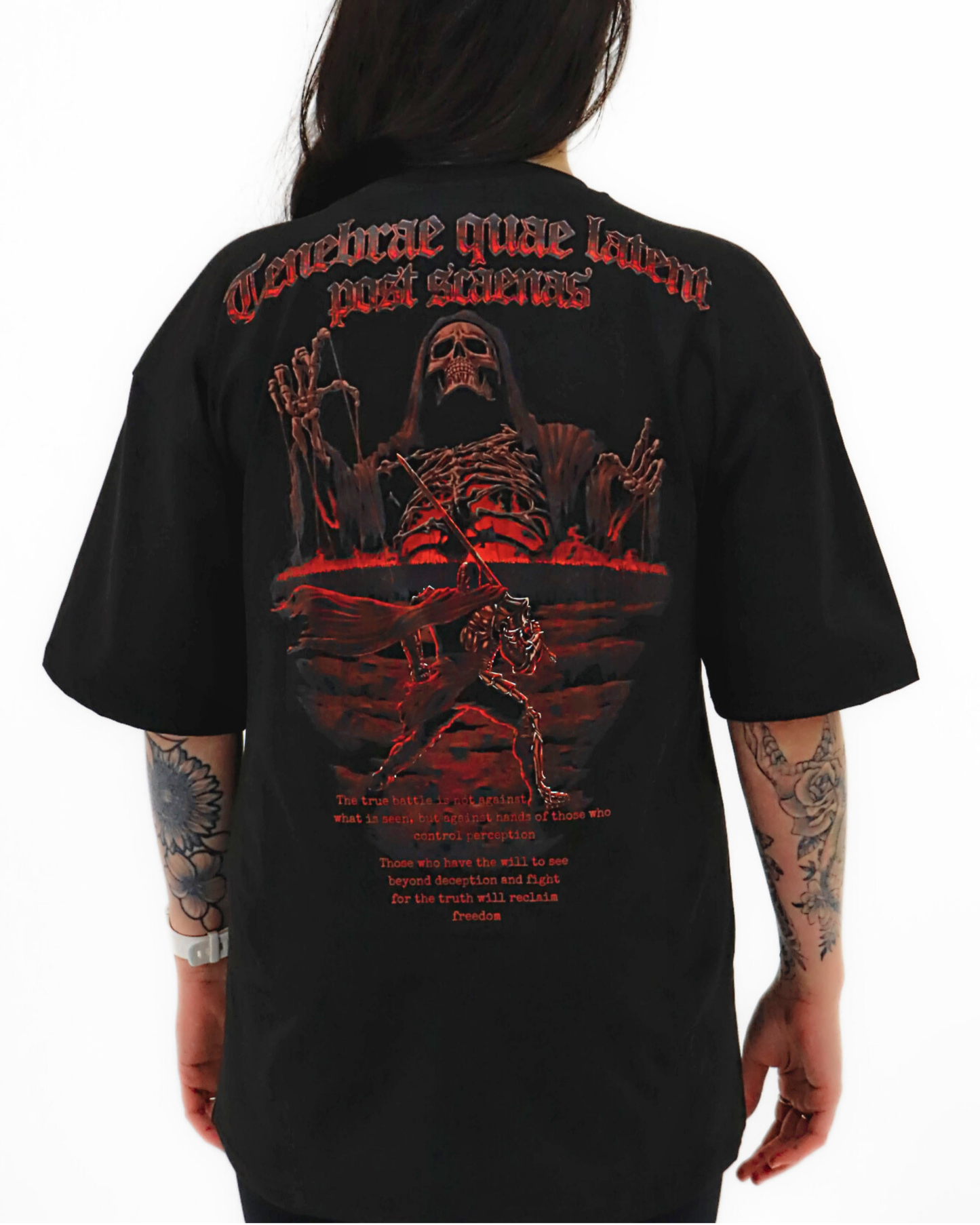 Tenebrae Quae Latent – Premium OVERSIZED T-Shirt
