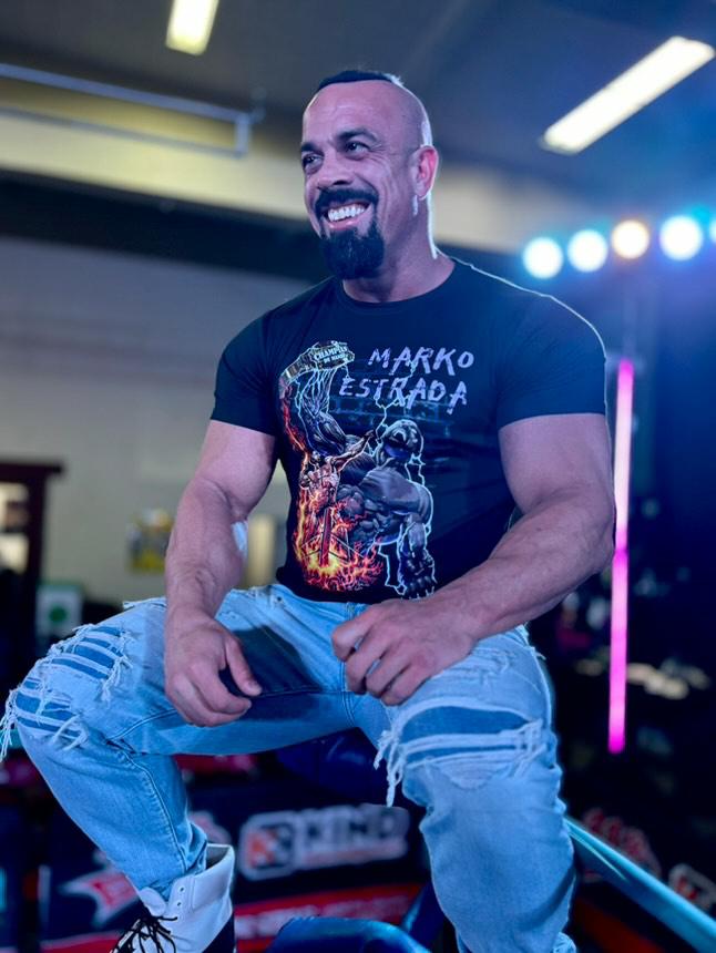 Marko Estrada, Champian du Mande : Graphic Tee