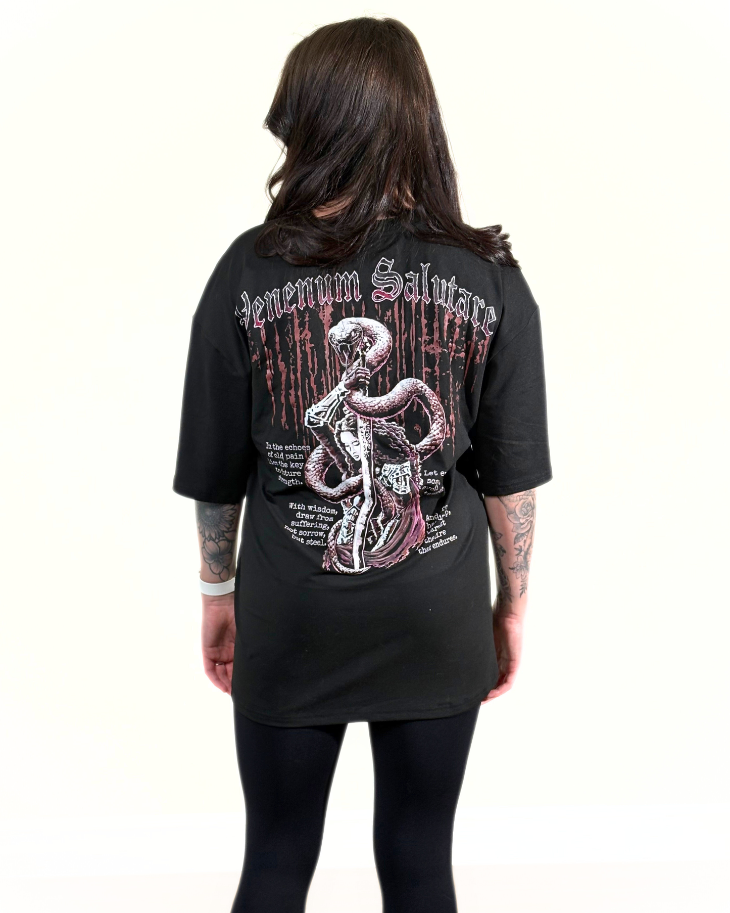 VENENUM SALUTARE – Premium OVERSIZED T-Shirt